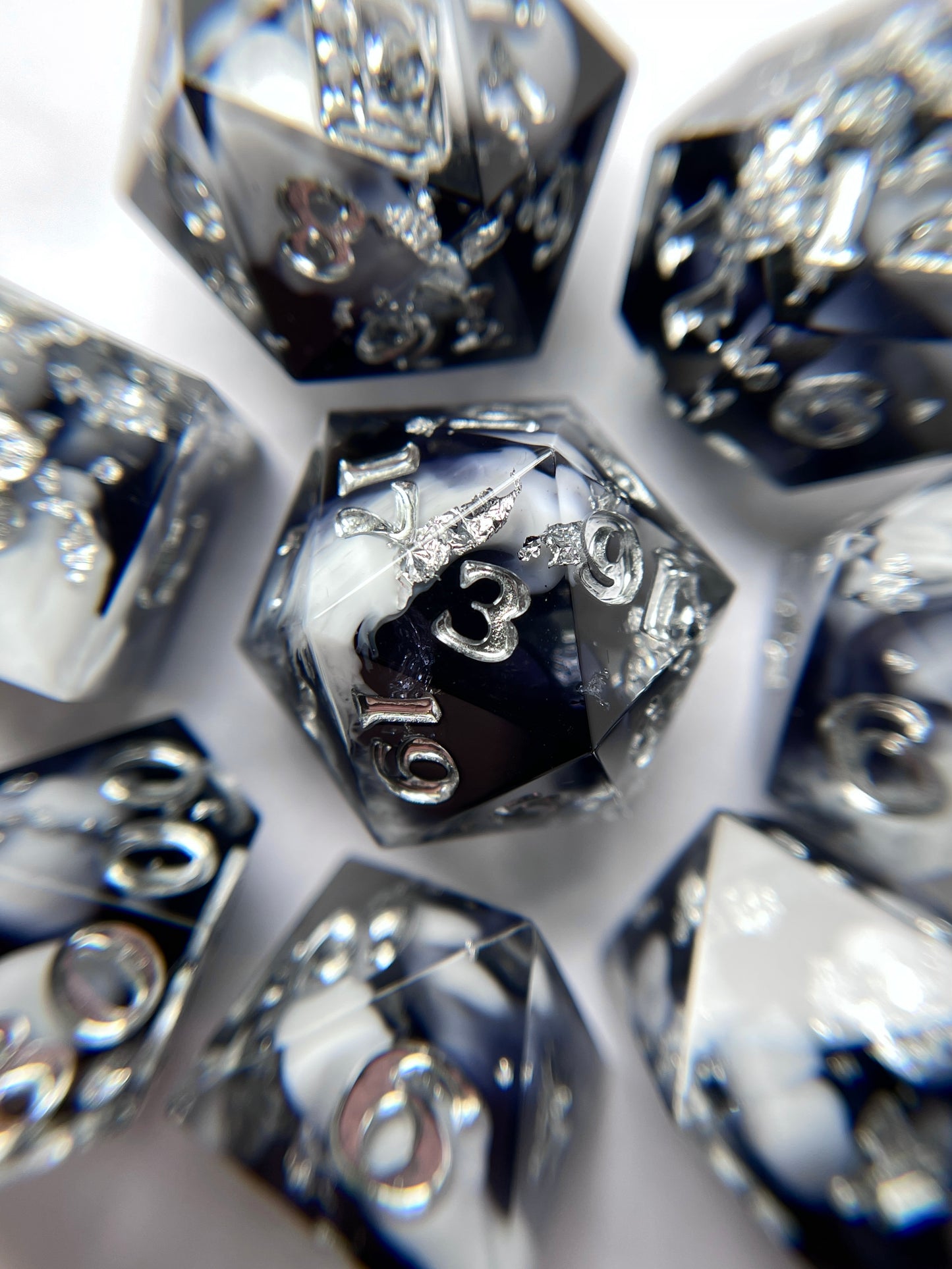Phantom Knife – Single D20