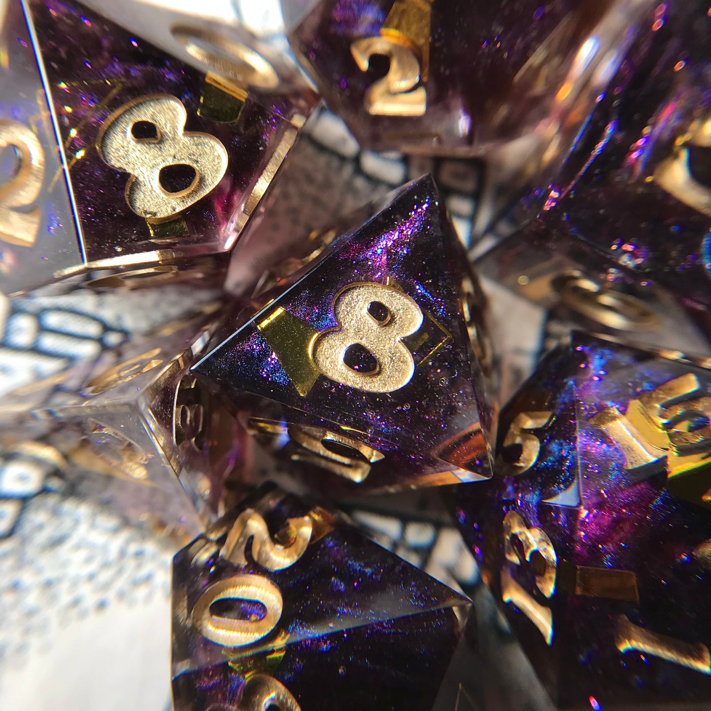 Plumrose Oath – 7-piece Polyhedral Dice Set