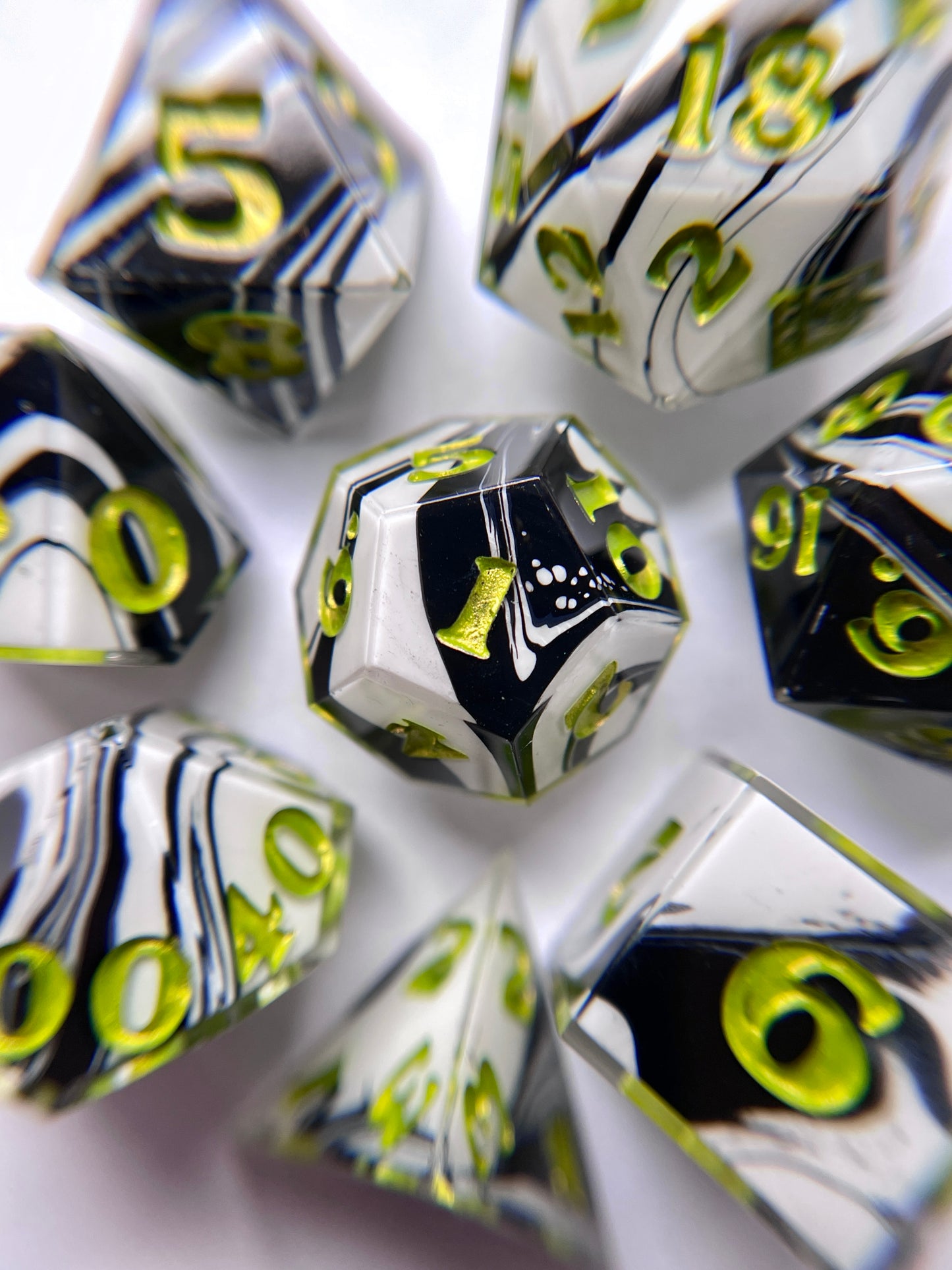 Beetlejuice – 7-piece Polyhedral Dice Set