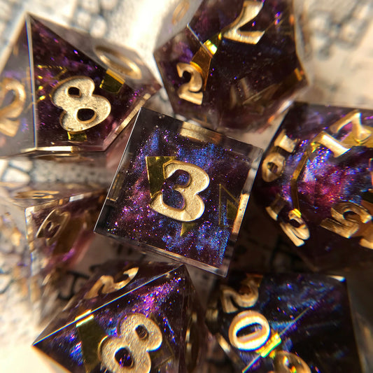 Plumrose Oath – 7-piece Polyhedral Dice Set